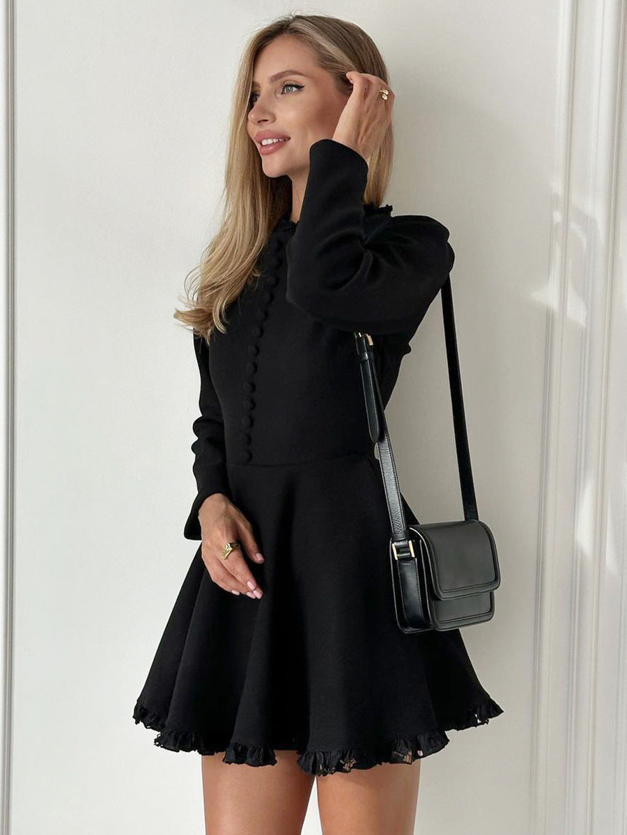 Elise de Paris | Robe noire courte à col rond