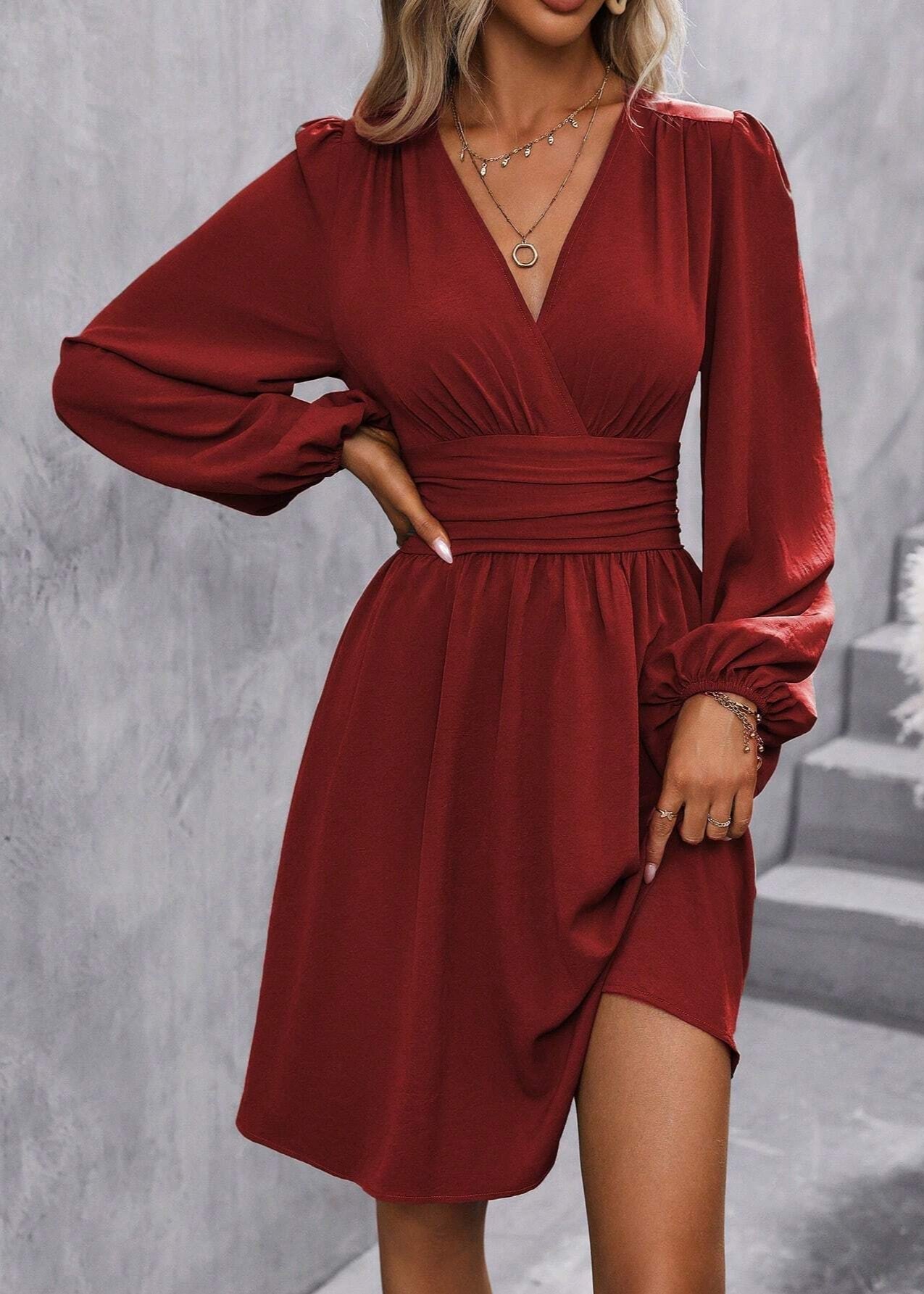 Elise de Paris| Robe Courte Élégante à Plis