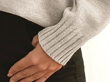 Elise de Paris | Pull uni à col V – tricot fashion ample