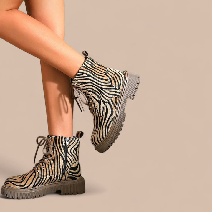 Elise de Paris | Bottes à lacets imprimé zèbre